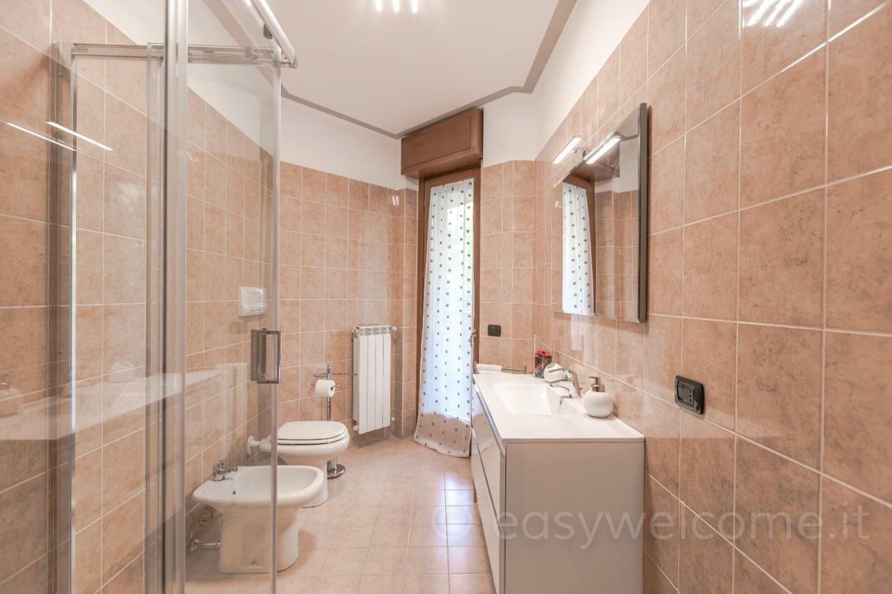 Easy Welcome Casa Rosada Apartment Nova Milanese Bagian luar foto